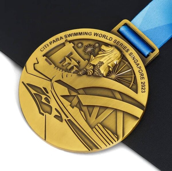 Medals - Image 13
